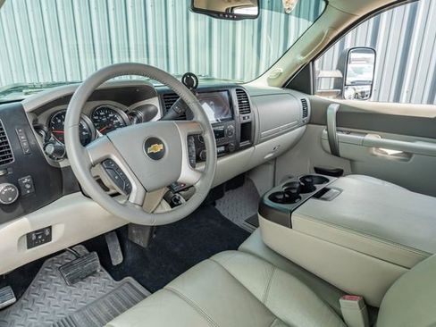 Used 2014 Chevrolet Silverado 2500 LT w/ Interior Plus Package AWD/4WD image 23