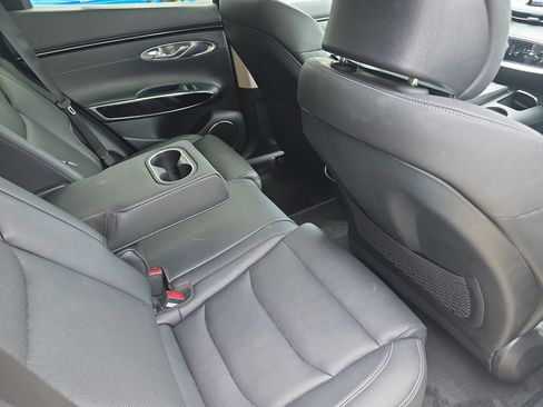 Used 2025 Genesis GV70 2.5T AWD/4WD image 16