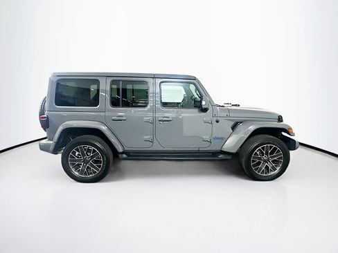 Used 2023 Jeep Wrangler Unlimited Sahara AWD/4WD image 10