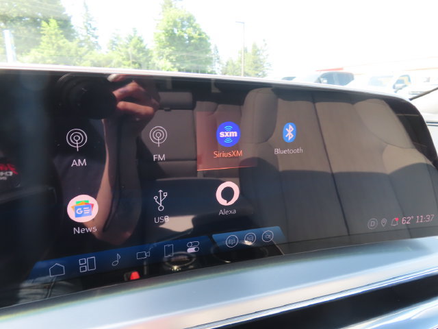 Certified 2024 Cadillac Lyriq Luxury AWD/4WD image 26