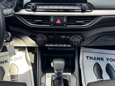 Used 2019 Kia Forte LXS FWD image 12