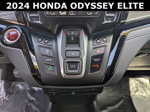 Used 2024 Honda Odyssey Elite image 28