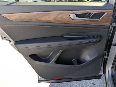 New 2026 Volkswagen Atlas SE image 25