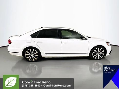 Used 2018 Volkswagen Passat 3.6 image 10