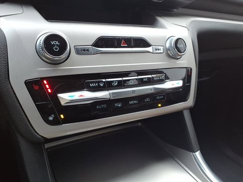 Certified 2024 Ford Explorer XLT w/ Equipment Group 202A image 22