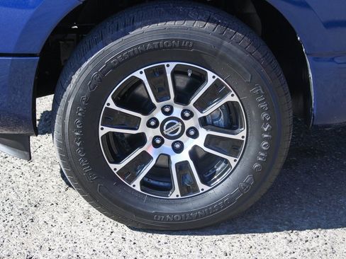 Used 2022 Nissan Titan SV image 42