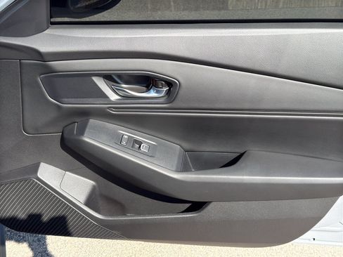 Certified 2025 Honda Accord SE image 31