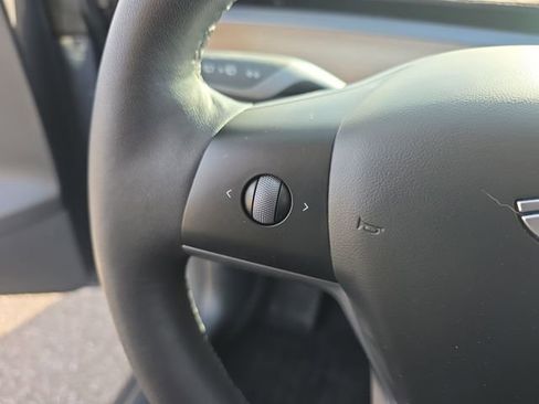 Used 2023 Tesla Model Y Long Range image 30