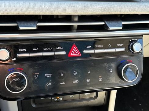 Used 2025 Hyundai Tucson SEL image 17