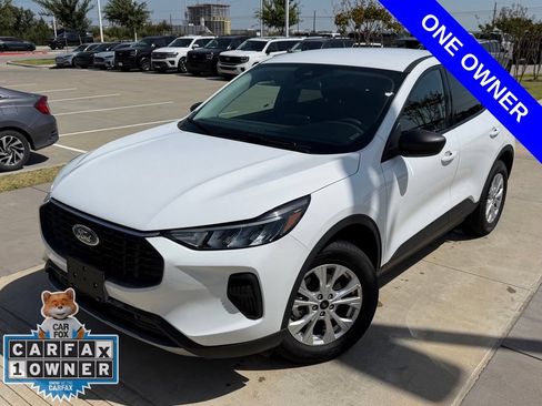 Used 2025 Ford Escape Active AWD/4WD image 4