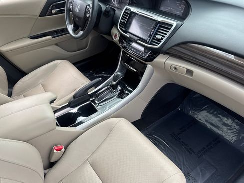 Used 2016 Honda Accord EX-L image 33