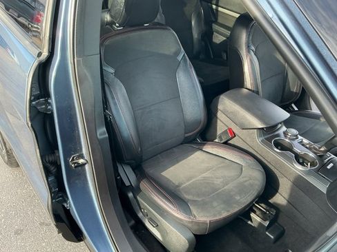 Used 2019 Ford Explorer XLT w/ Equipment Group 202A image 19