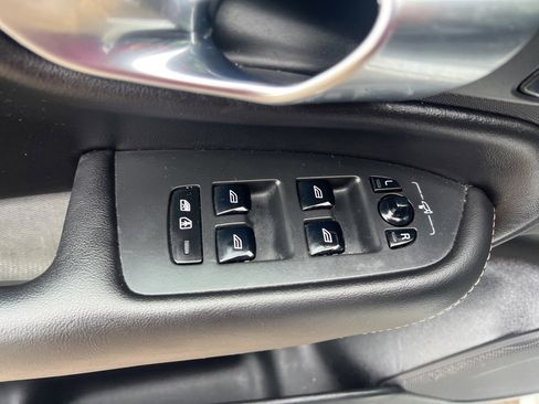 Used 2022 Volvo XC90 T6 Inscription w/ Lounge Package image 12