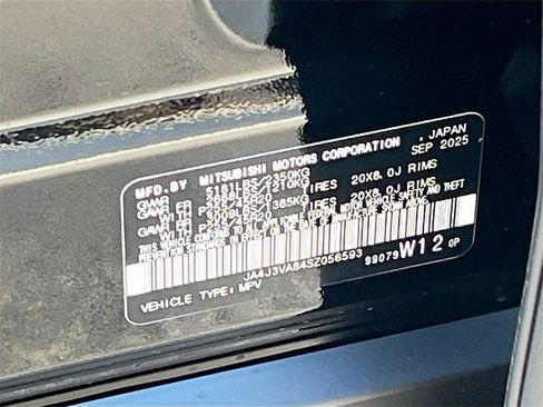 New 2025 Mitsubishi Outlander SE image 23