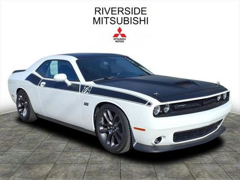 Certified 2023 Dodge Challenger R/T w/ T/A Package image 1