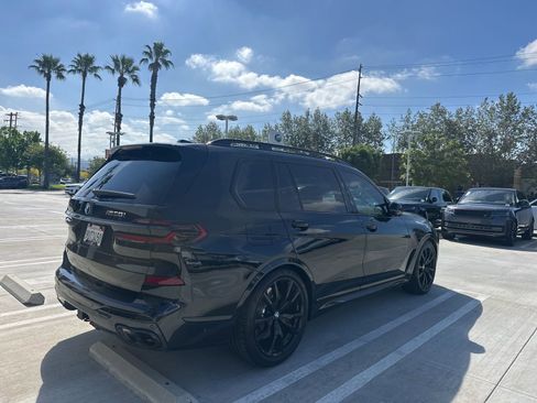 Used 2026 BMW X7 M60i image 3