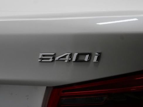 Used 2018 BMW 540i xDrive w/ Premium Package AWD/4WD image 9