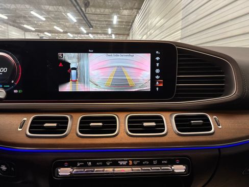Used 2020 Mercedes-Benz GLS 450 4MATIC image 21