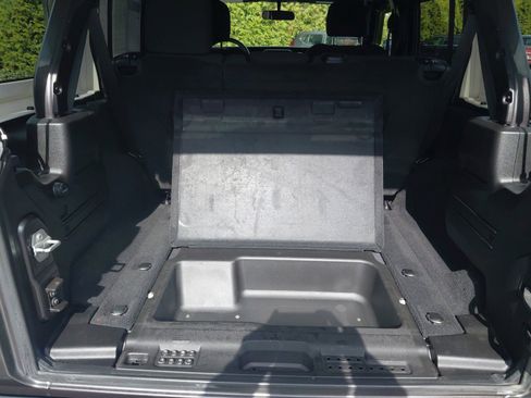 Used 2019 Jeep Wrangler Unlimited Sport S AWD/4WD image 18