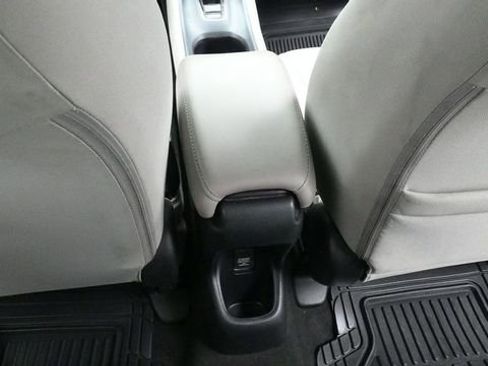 Used 2022 Honda HR-V LX image 18