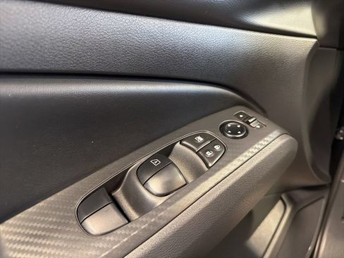 Used 2025 Nissan Altima 2.5 SV FWD image 21