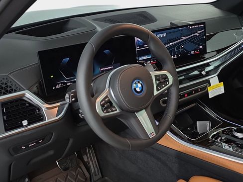 New 2026 BMW X5 xDrive50e w/ Executive Package image 16