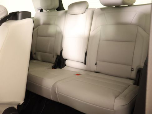 New 2026 Lincoln Navigator Premiere AWD/4WD image 14