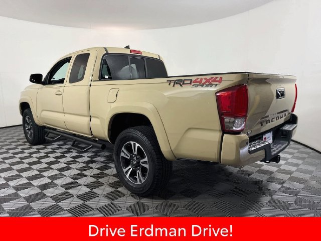 Certified 2016 Toyota Tacoma TRD Sport w/ Premium & Technology Package AWD/4WD image 20