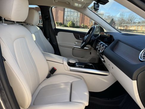 Used 2023 Mercedes-Benz GLA 250 4MATIC image 38