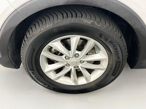 Used 2018 Kia Sorento FWD V6 image 11