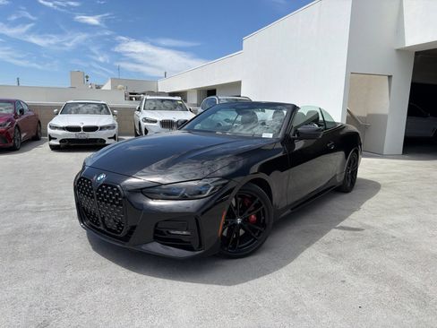 Used 2023 BMW 430i Convertible w/ M Sport Package RWD image 3