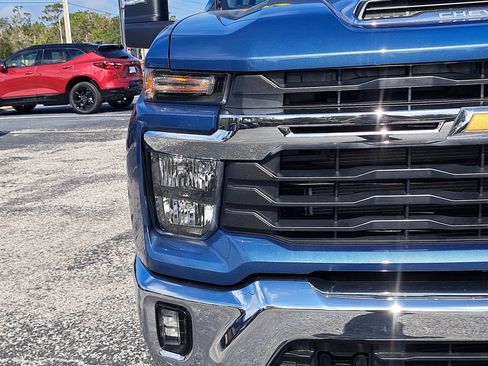 New 2025 Chevrolet Silverado 2500 LT image 7