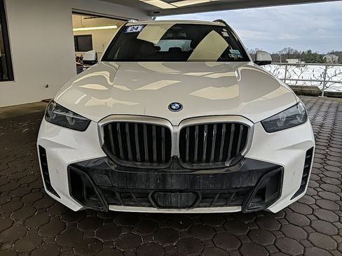 Used 2024 BMW X5 xDrive50e w/ M Sport Package image 2