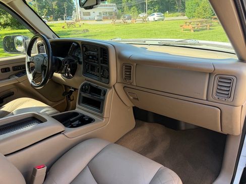 Used 2005 Chevrolet Silverado 3500 LT w/ Heavy-Duty Power Package RWD image 22