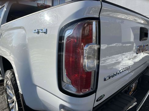 Used 2018 GMC Canyon SLT w/ Trailering Package image 12