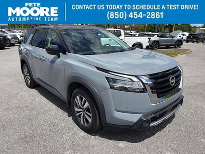 Used 2023 Nissan Pathfinder SL w/ Lighting Package (N92)