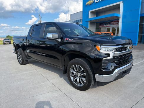 Used 2025 Chevrolet Silverado 1500 LT AWD/4WD image 1