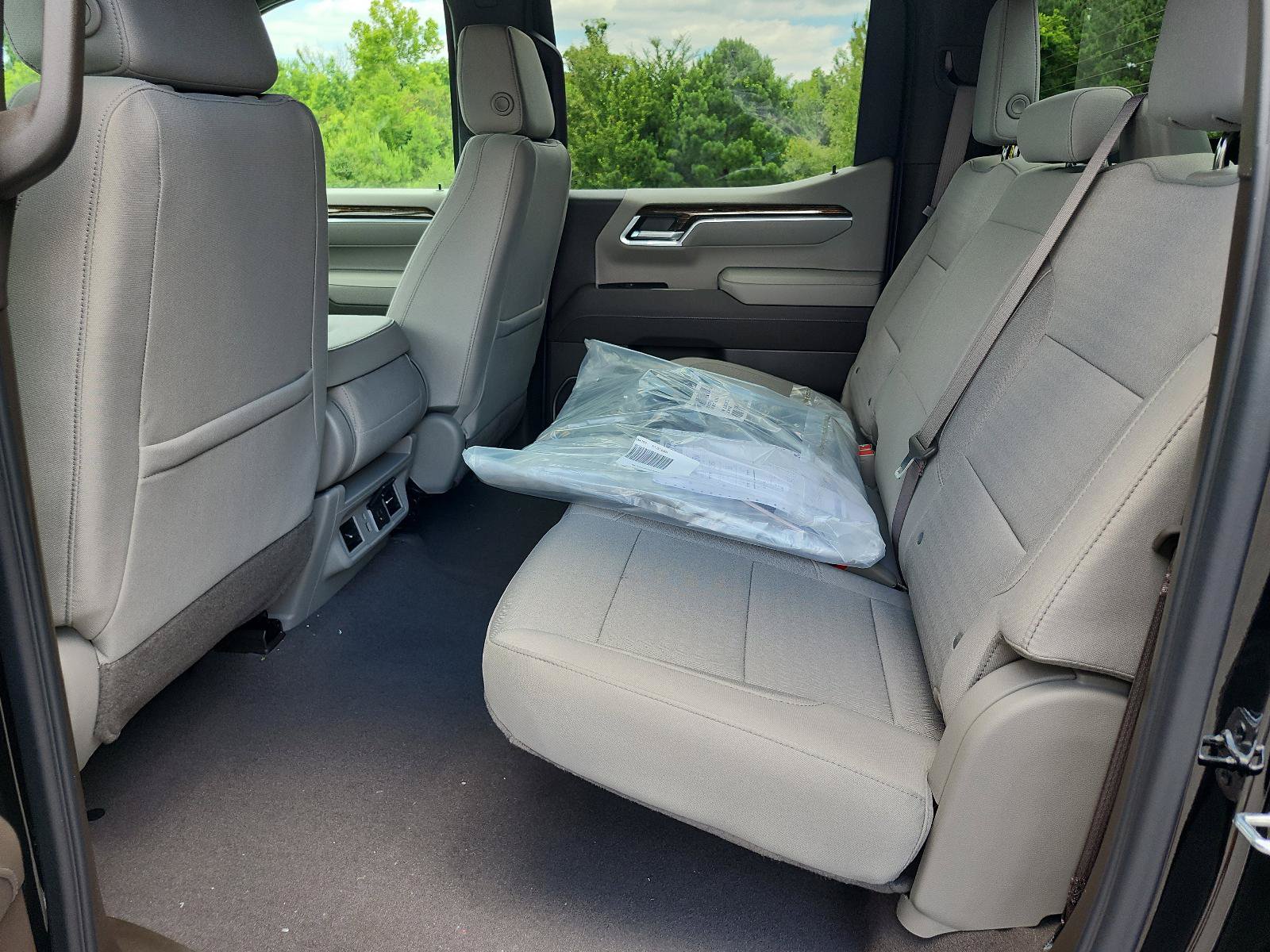 New 2026 GMC Sierra 1500 SLE AWD/4WD image 14