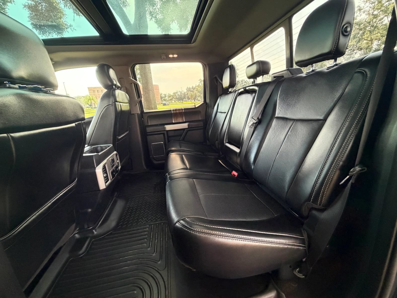 Used 2018 Ford F150 Lariat w/ Equipment Group 502A Luxury AWD/4WD image 18