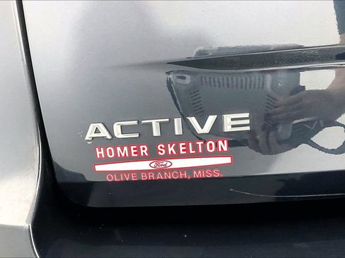 Used 2025 Ford Expedition Active AWD/4WD image 14