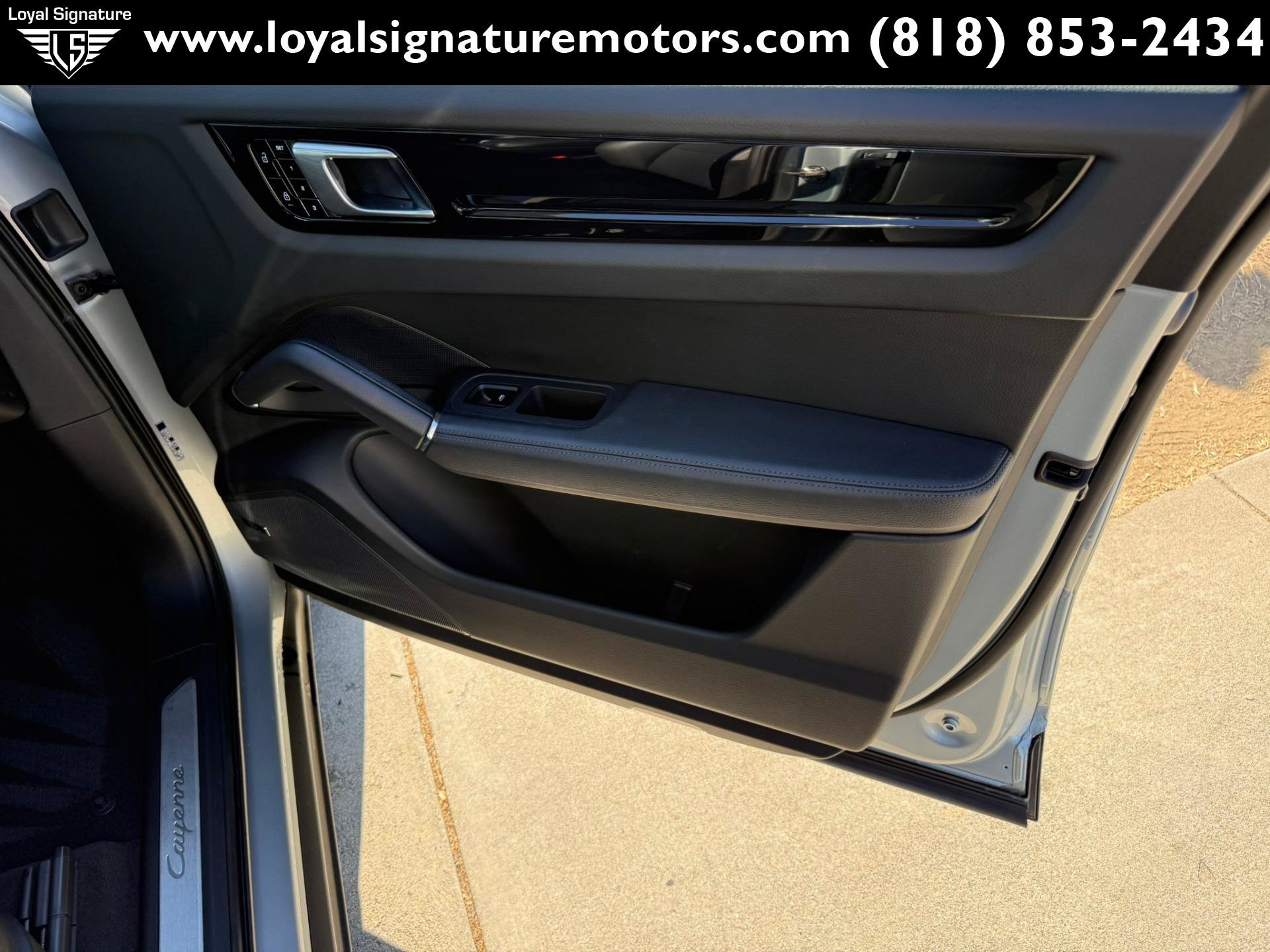 Used 2021 Porsche Cayenne AWD/4WD image 38