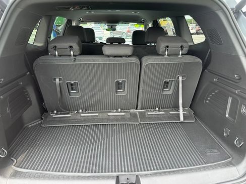 Used 2026 GMC Acadia Elevation w/ LPO, Floor Liner Package AWD/4WD image 39