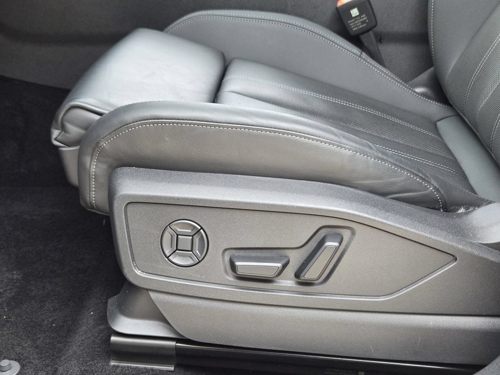 Certified 2025 Audi Q5 Premium Plus w/ Premium Plus AWD/4WD image 31