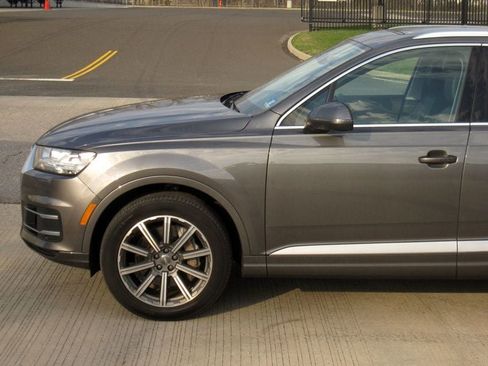 Used 2019 Audi Q7 3.0T Premium Plus w/ Premium Plus Package AWD/4WD image 7