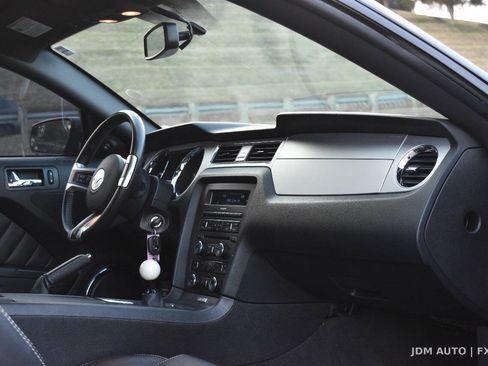 Used 2013 Ford Mustang GT Premium w/ Comfort Pkg image 13