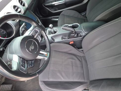 Used 2021 Ford Mustang GT RWD image 12