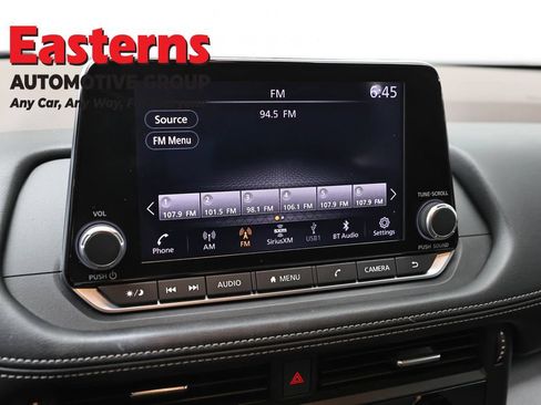 Used 2023 Nissan Rogue SV AWD/4WD image 18