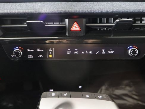 Used 2024 Kia EV6 Wind w/ Wind Technology Package image 43