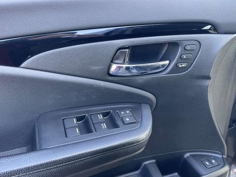 Used 2020 Honda Pilot Touring image 22