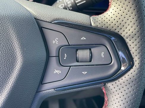 New 2026 Chevrolet Trax RS w/ Sunroof Package image 31